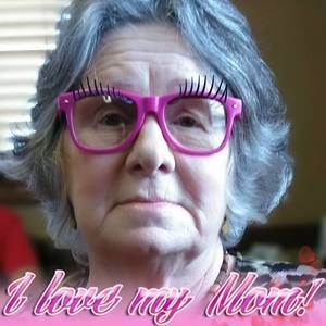 Meet your Posher, Lara